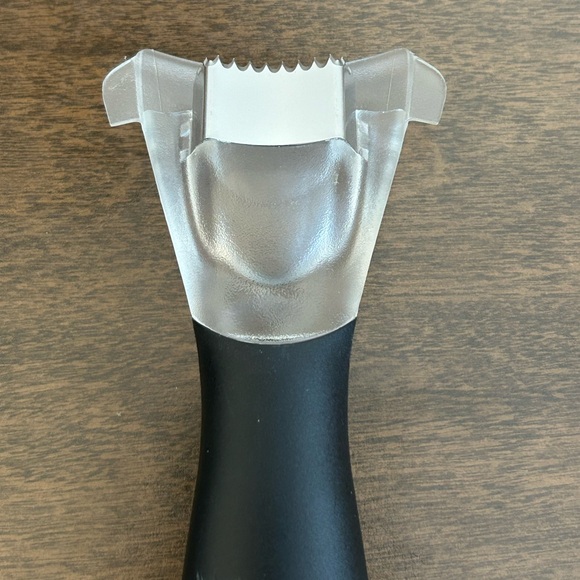 PAMPERED CHEF CORN KERNEL CUTTER & 2 BUTTER SPREADER REPLACEMENT PARTS - Picture 5 of 11